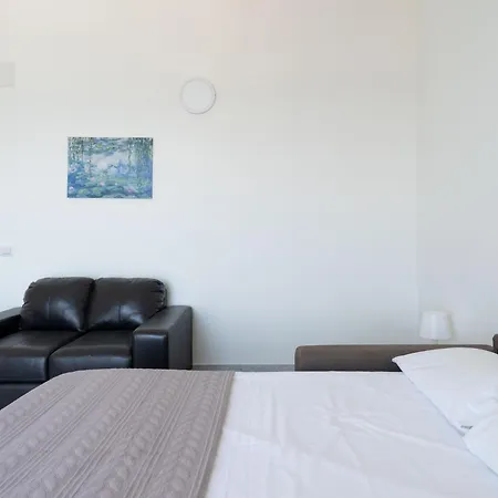 Apartment The Sea Outside By Wonderful Italy Bari