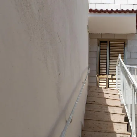 The Sea Outside By Wonderful Italy 바리